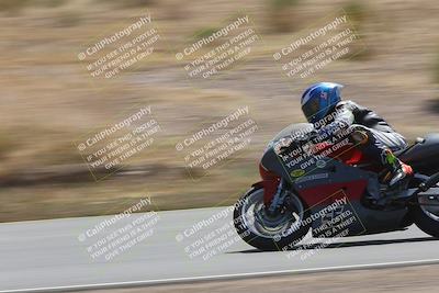 media/Apr-20-2025-AHRMA (Sun) [[393a79c373]]/Race/Group 10/Turn 4b/